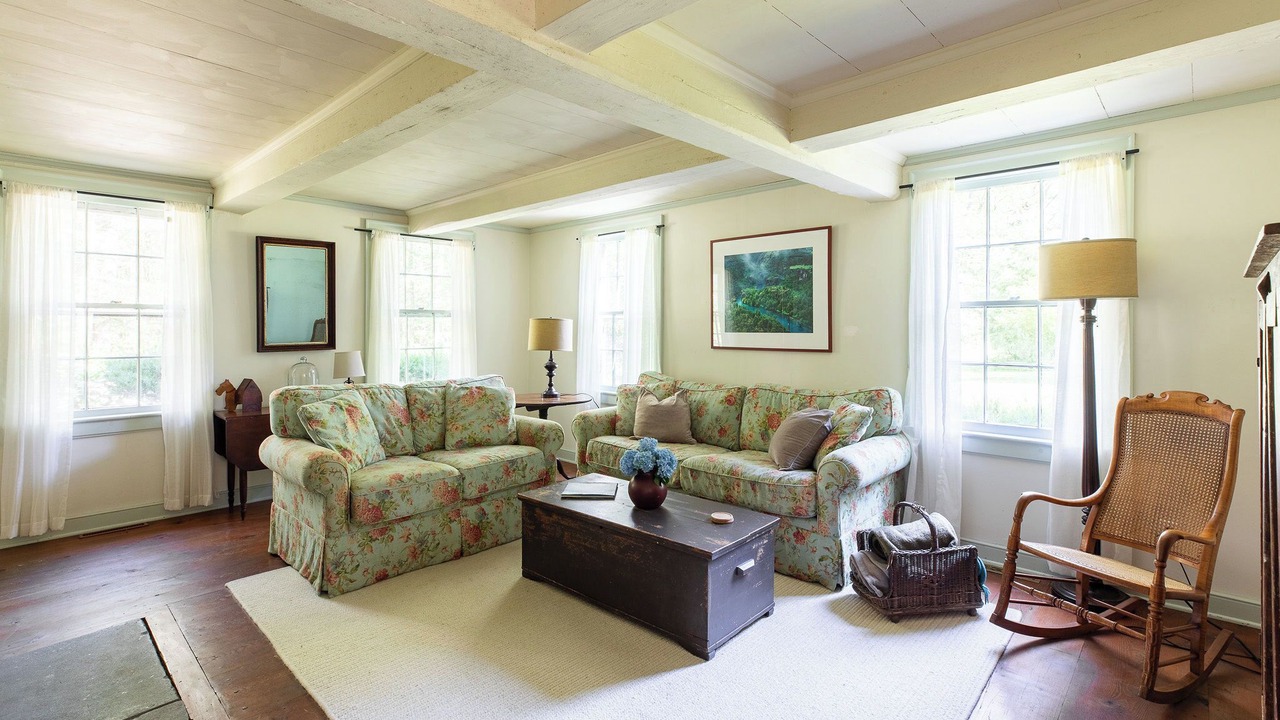 Photo of Livingroom in Accord