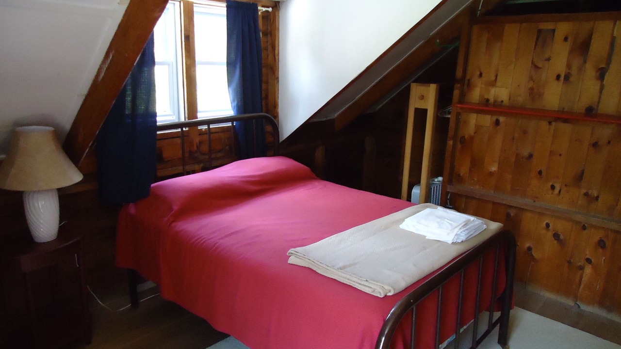 Photo of Bedroom in Center Lovell