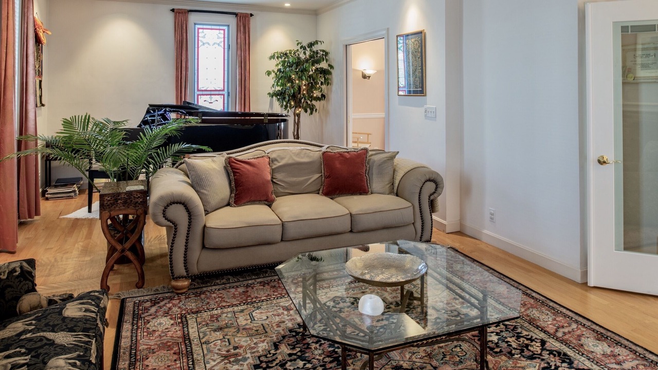 Photo of Livingroom in Gloucester