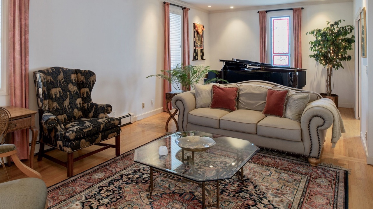 Photo of Livingroom in Gloucester