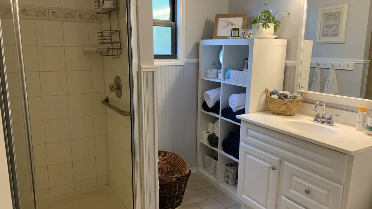 Photo of Bathroom in Elizaville