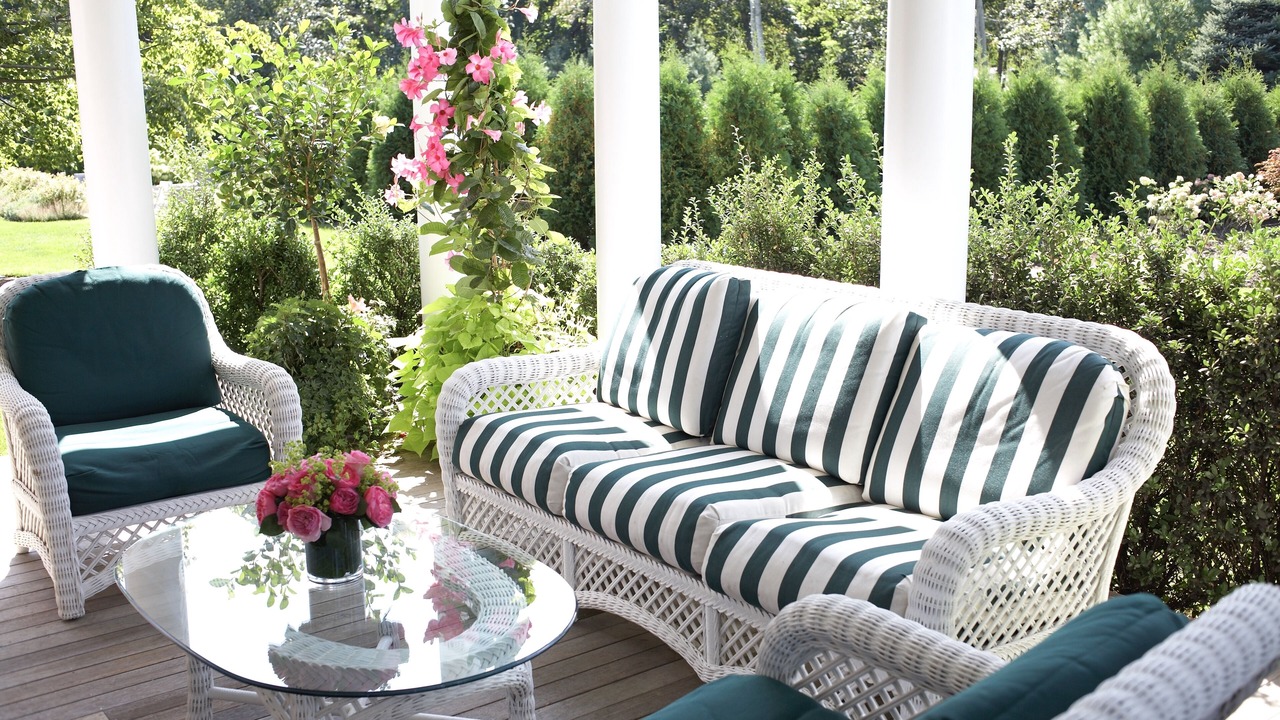 Photo of Patio Balcony in Village of Southampton