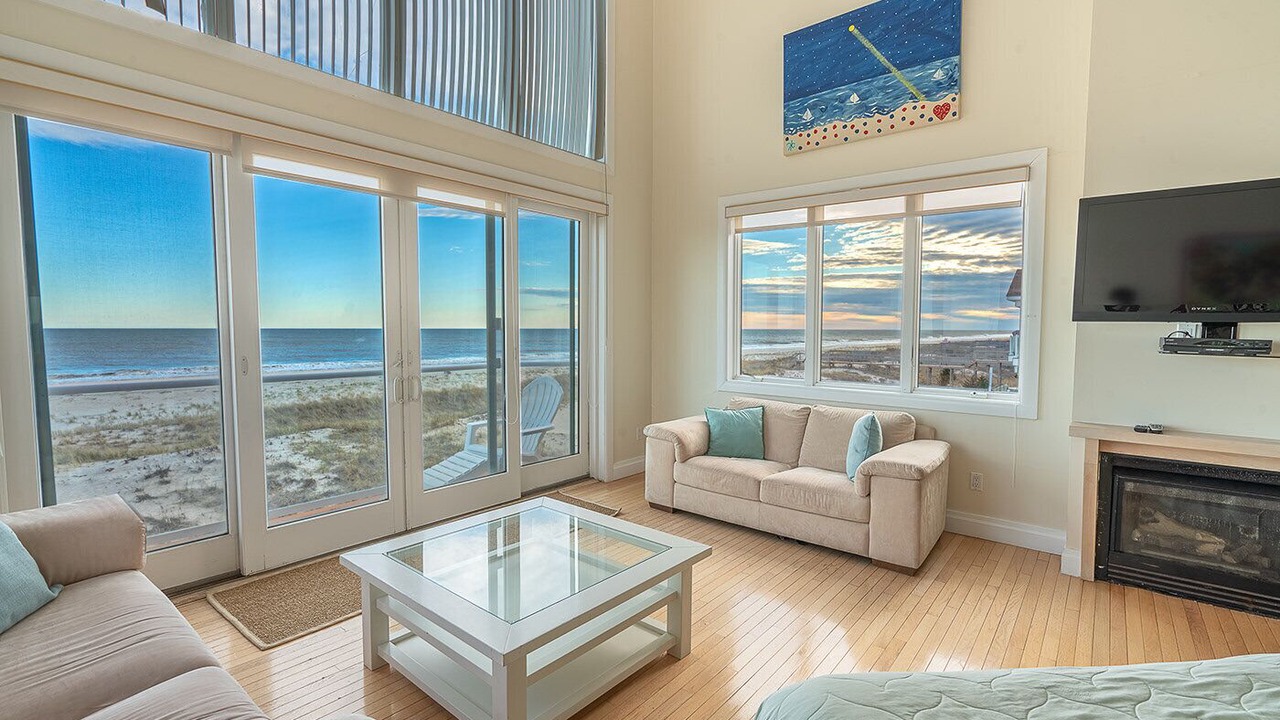 Photo of Livingroom in West Hampton Dunes