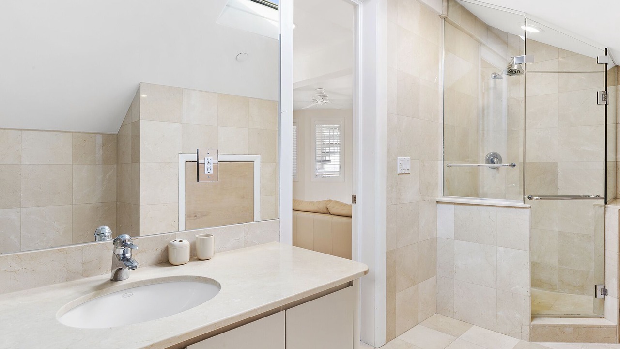 Photo of Bathroom in West Hampton Dunes