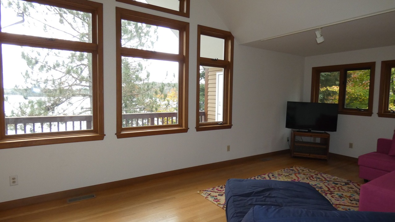 Photo of Livingroom in New London