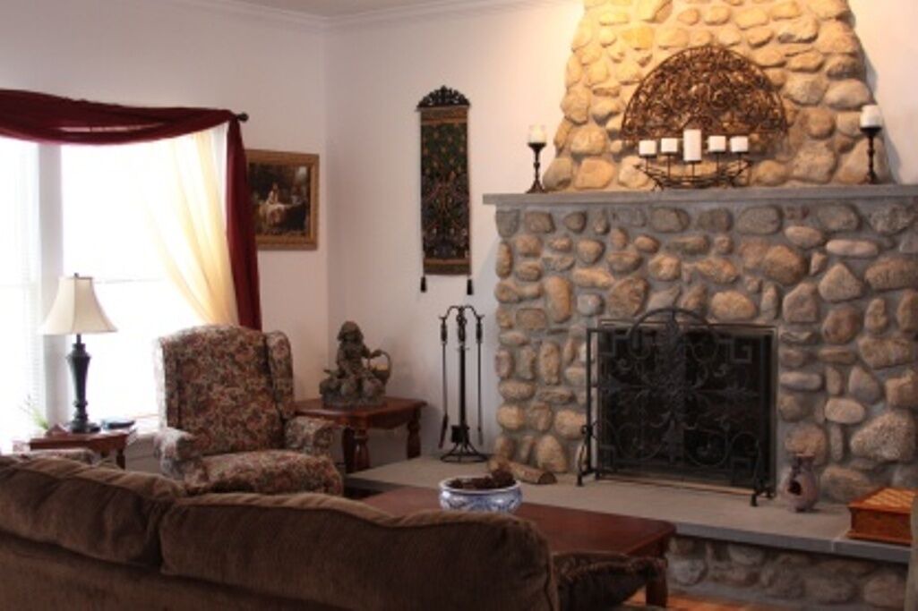 Photo of Livingroom in Menantic Creek