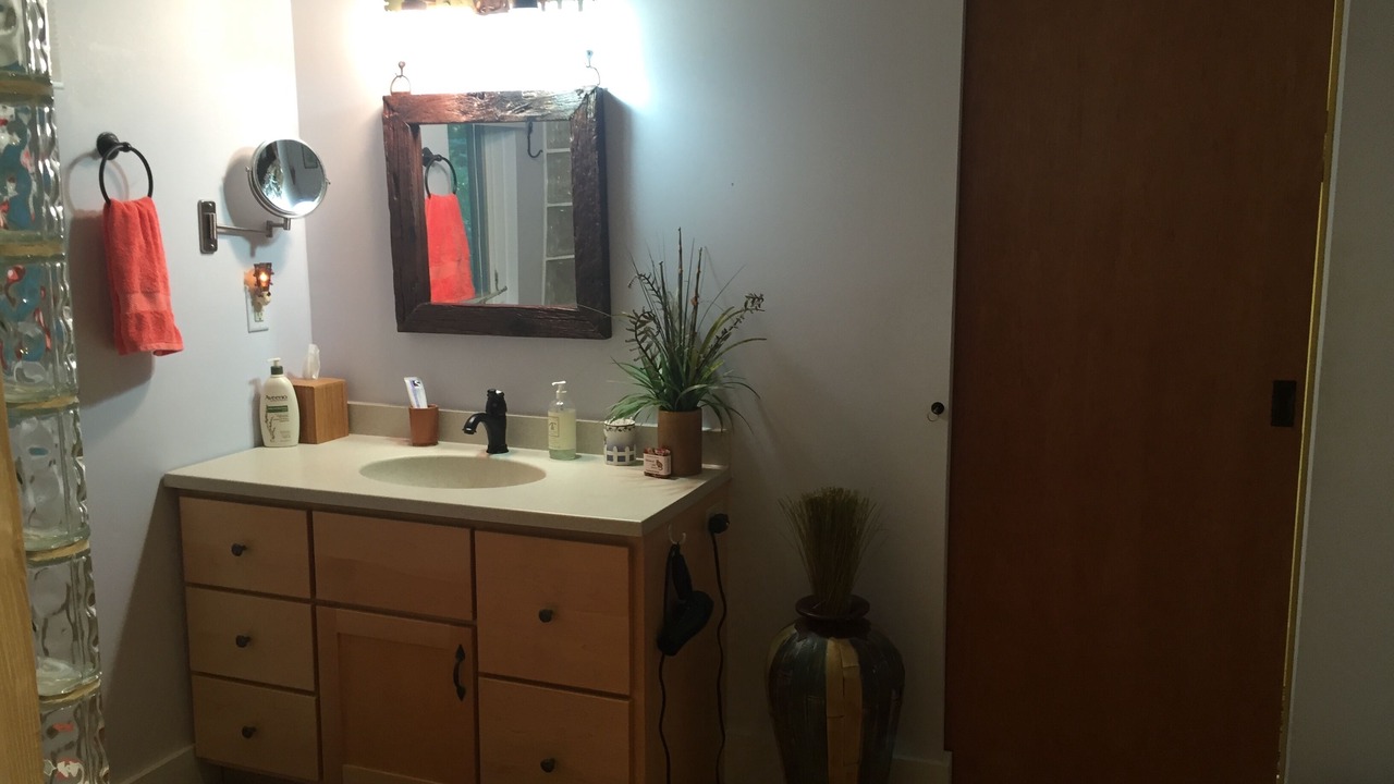 Photo of Bathroom in Bread Loaf