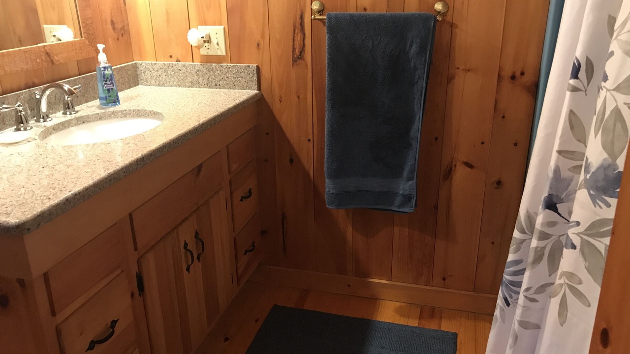 Photo of Bathroom in Center Conway