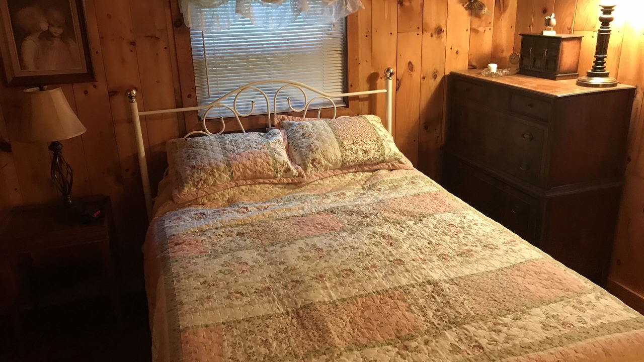 Photo of Bedroom in Center Conway