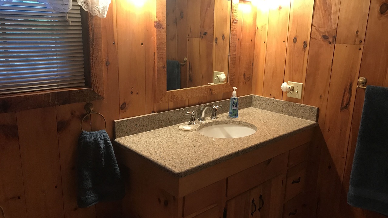 Photo of Bathroom in Center Conway