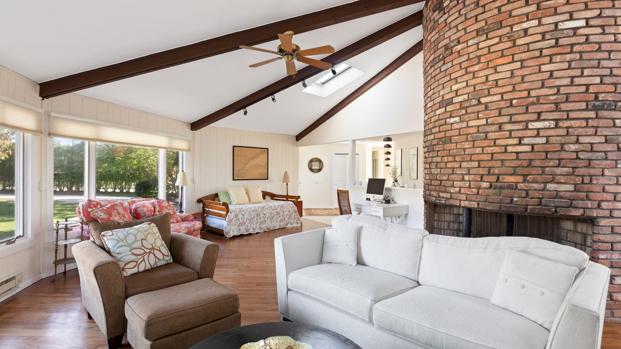 Photo of Livingroom in Montauk