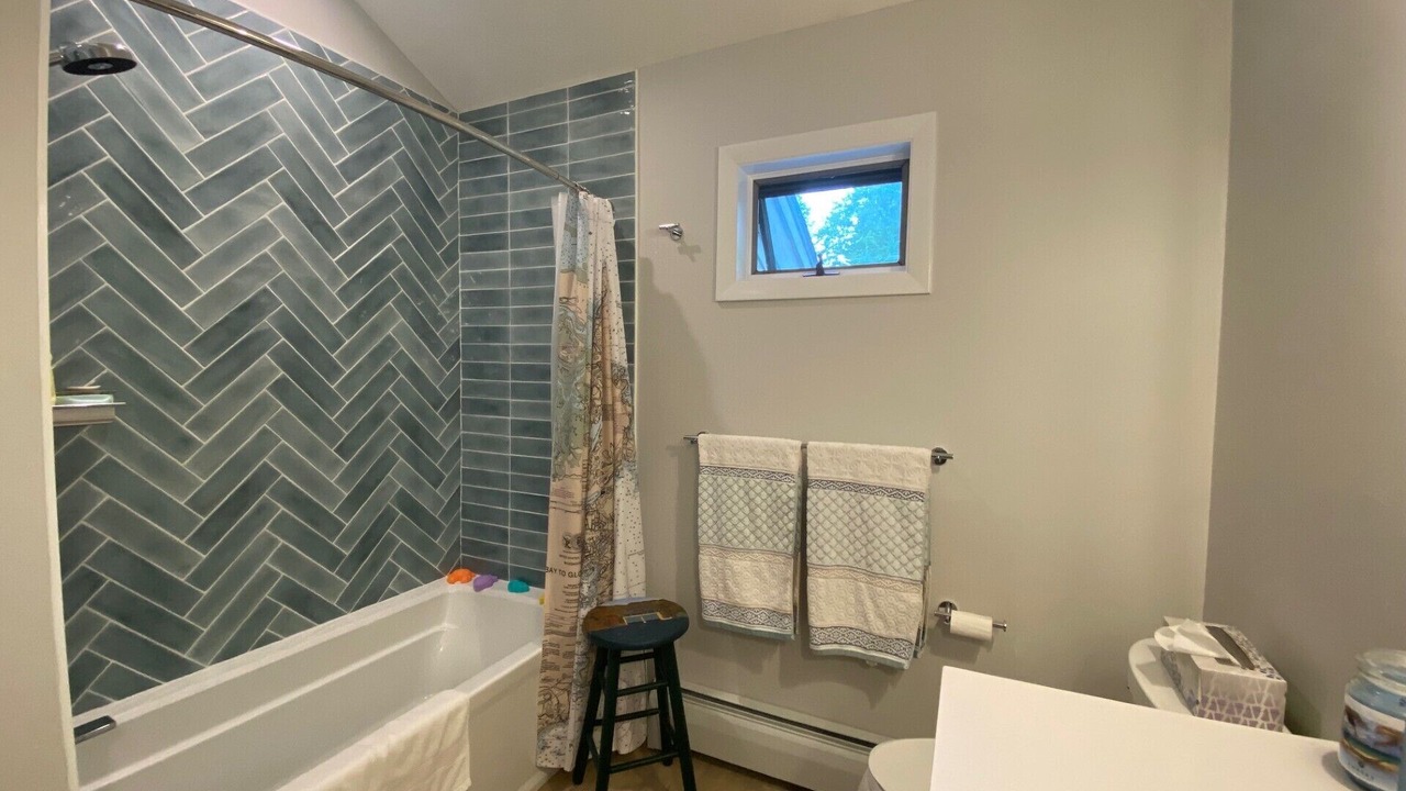 Photo of Bathroom in Sunapee