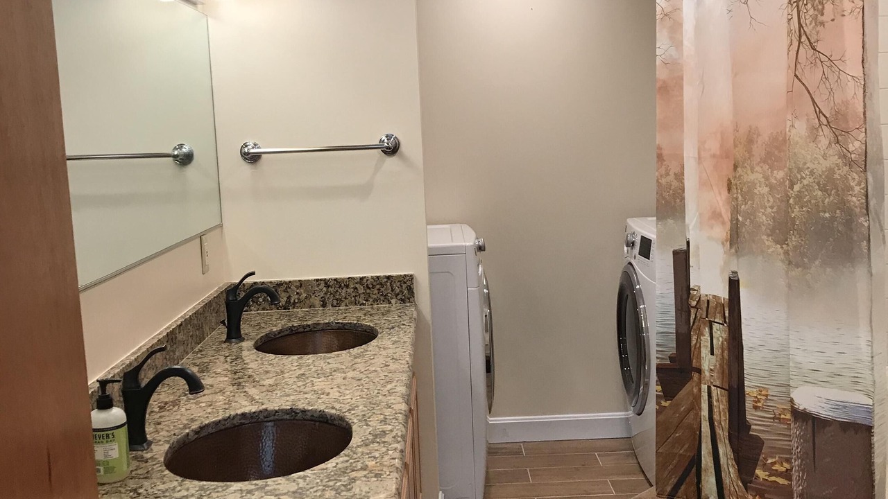 Photo of Bathroom in The Bays
