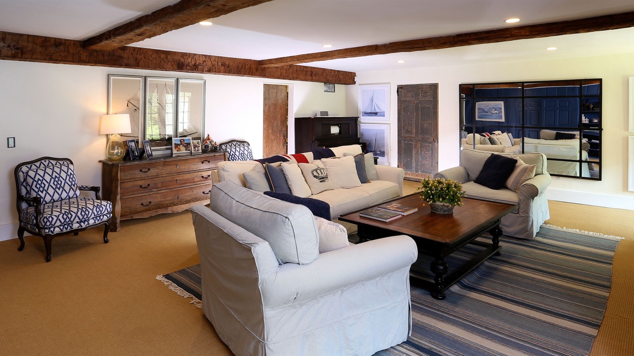 Photo of Livingroom in Staatsburg