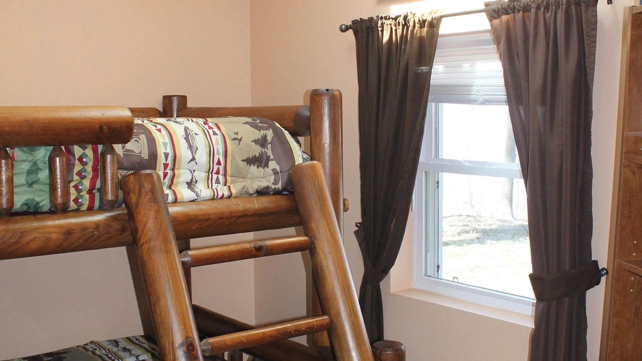 Photo of Bedroom in Lake City