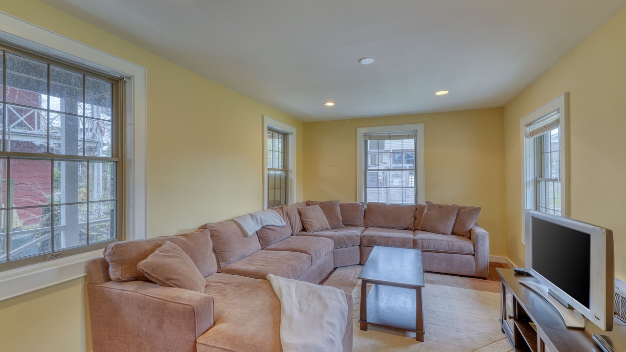 Photo of Livingroom in Ocean Beach