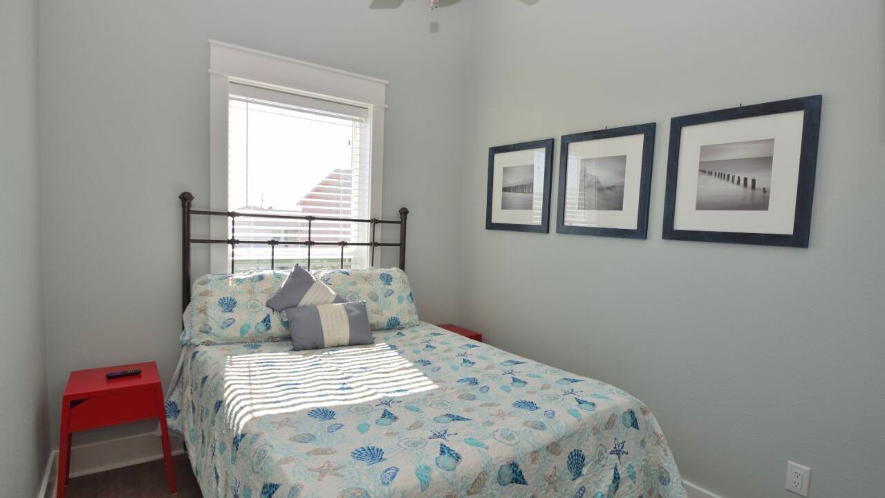 Photo of Bedroom in Port Bolivar