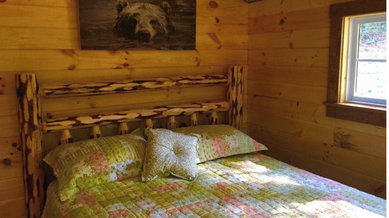 Photo of Bedroom in Fort Gay