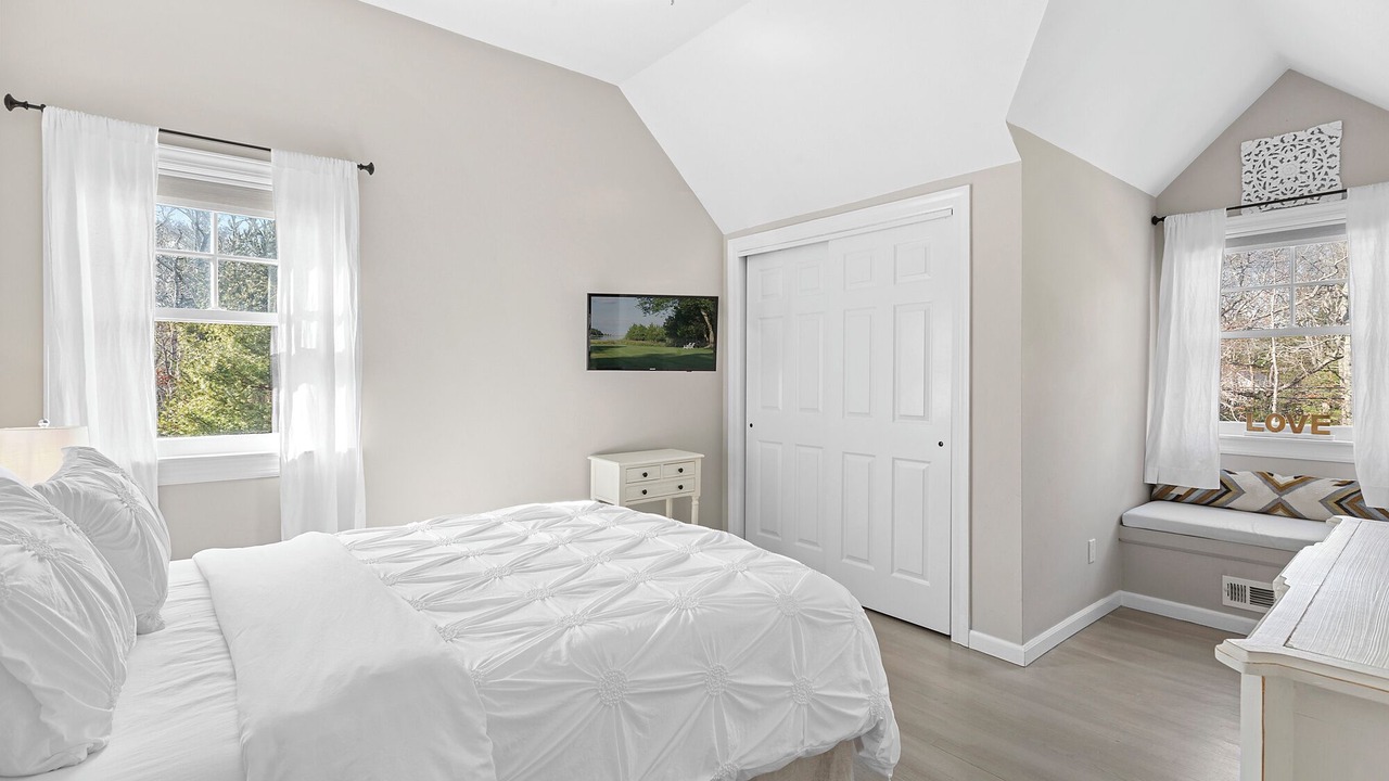 Photo of Bedroom in Northwest Harbor