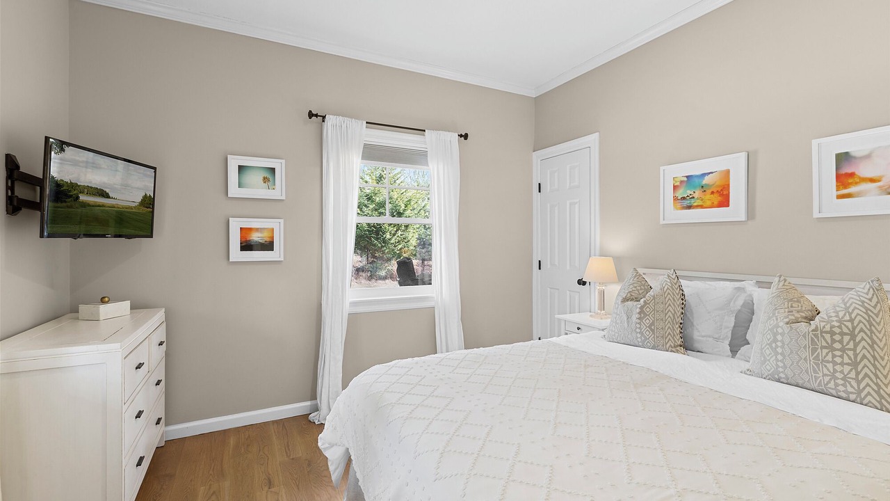 Photo of Bedroom in Northwest Harbor