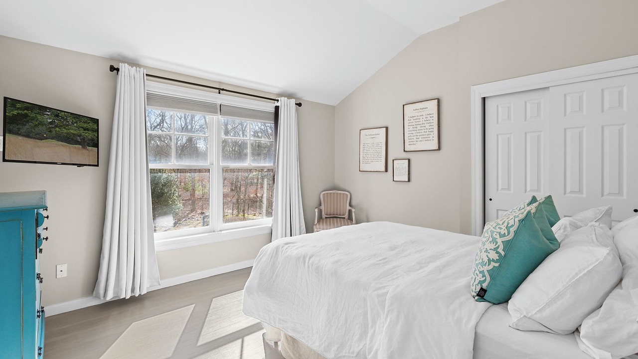 Photo of Bedroom in Northwest Harbor