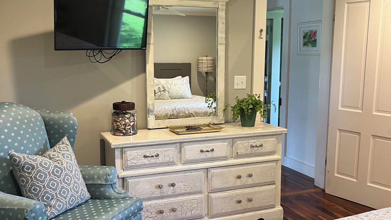 Photo of Bedroom in Wales Center