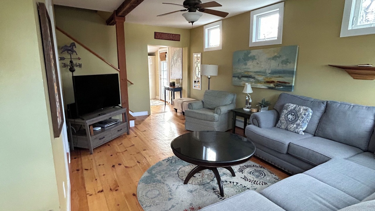 Photo of Livingroom in Pine Point