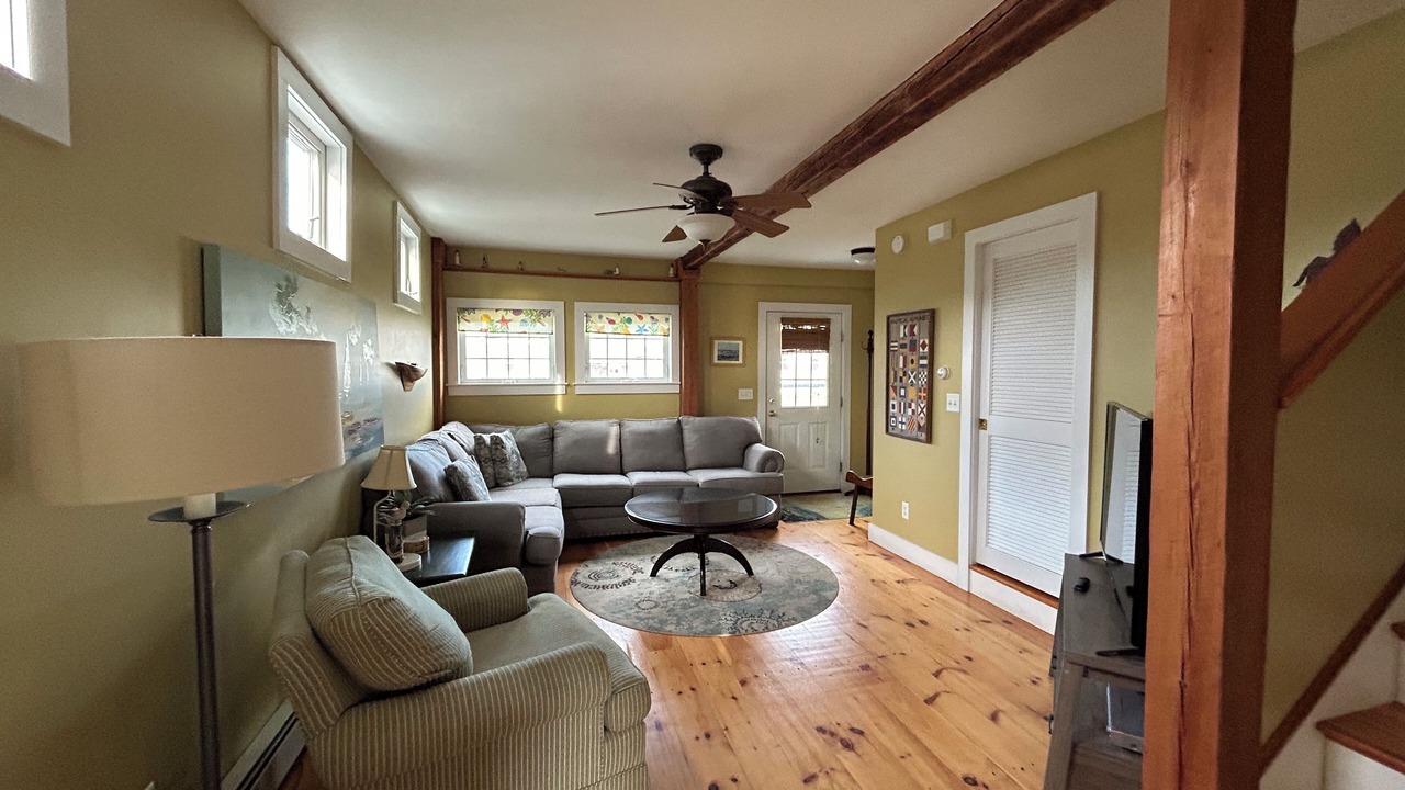 Photo of Livingroom in Pine Point
