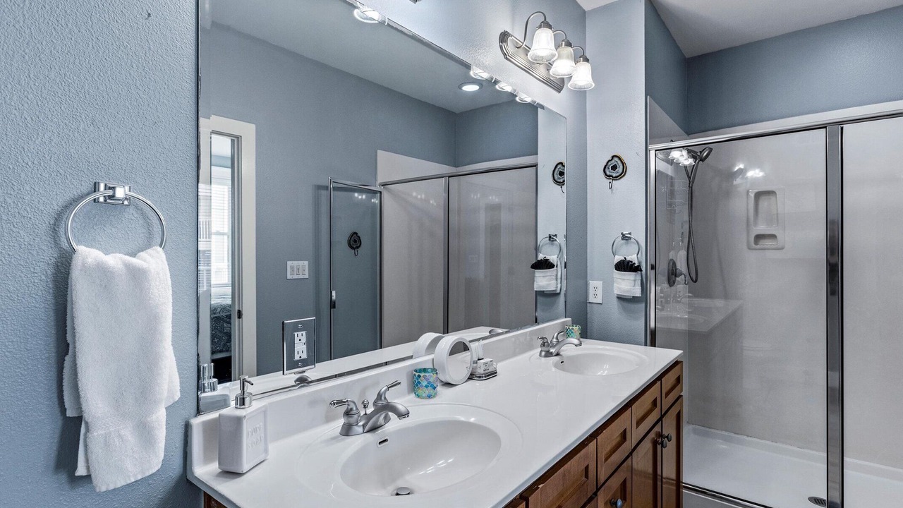 Photo of Bathroom in Red Fish Cove