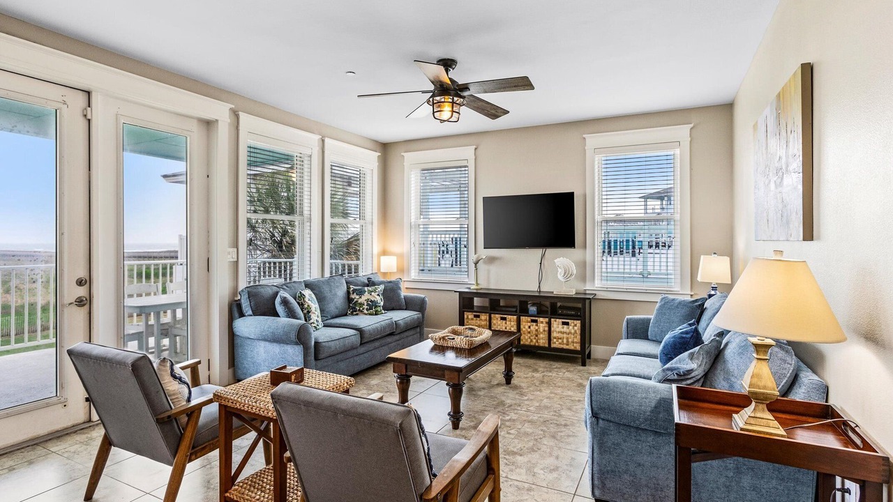 Photo of Livingroom in Red Fish Cove