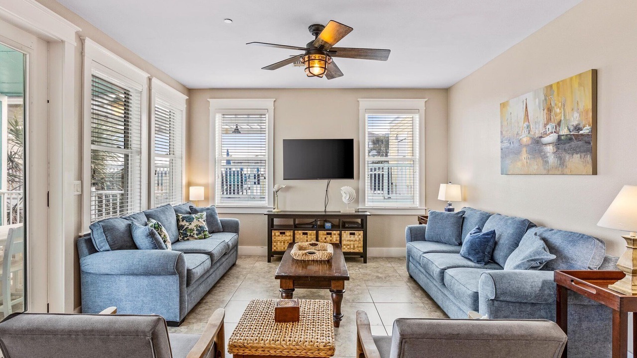 Photo of Livingroom in Red Fish Cove