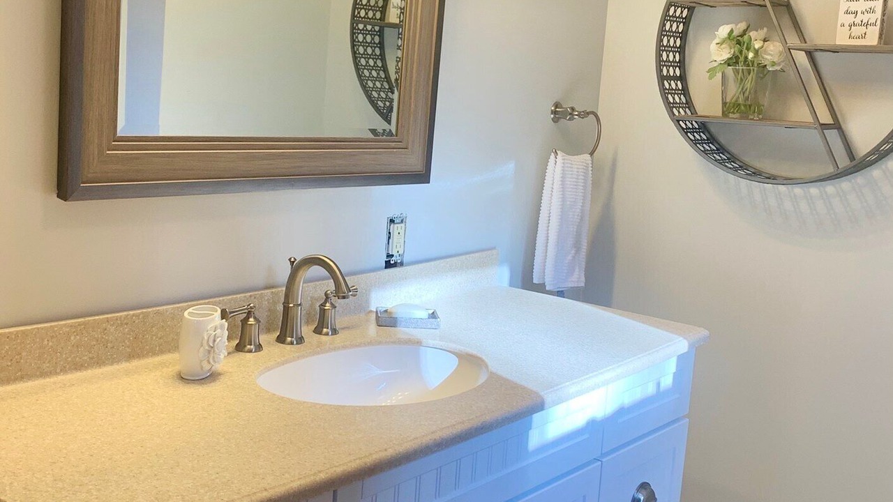 Photo of Bathroom in Mirror Lake