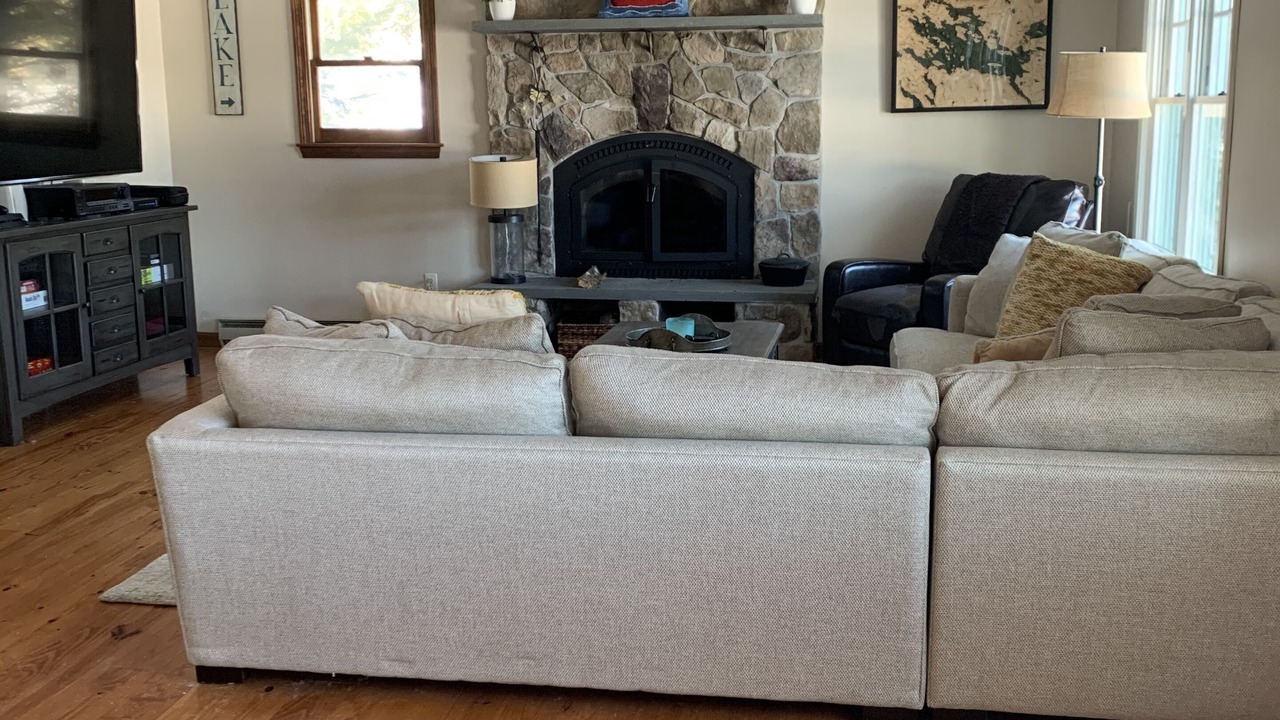 Photo of Livingroom in Mirror Lake