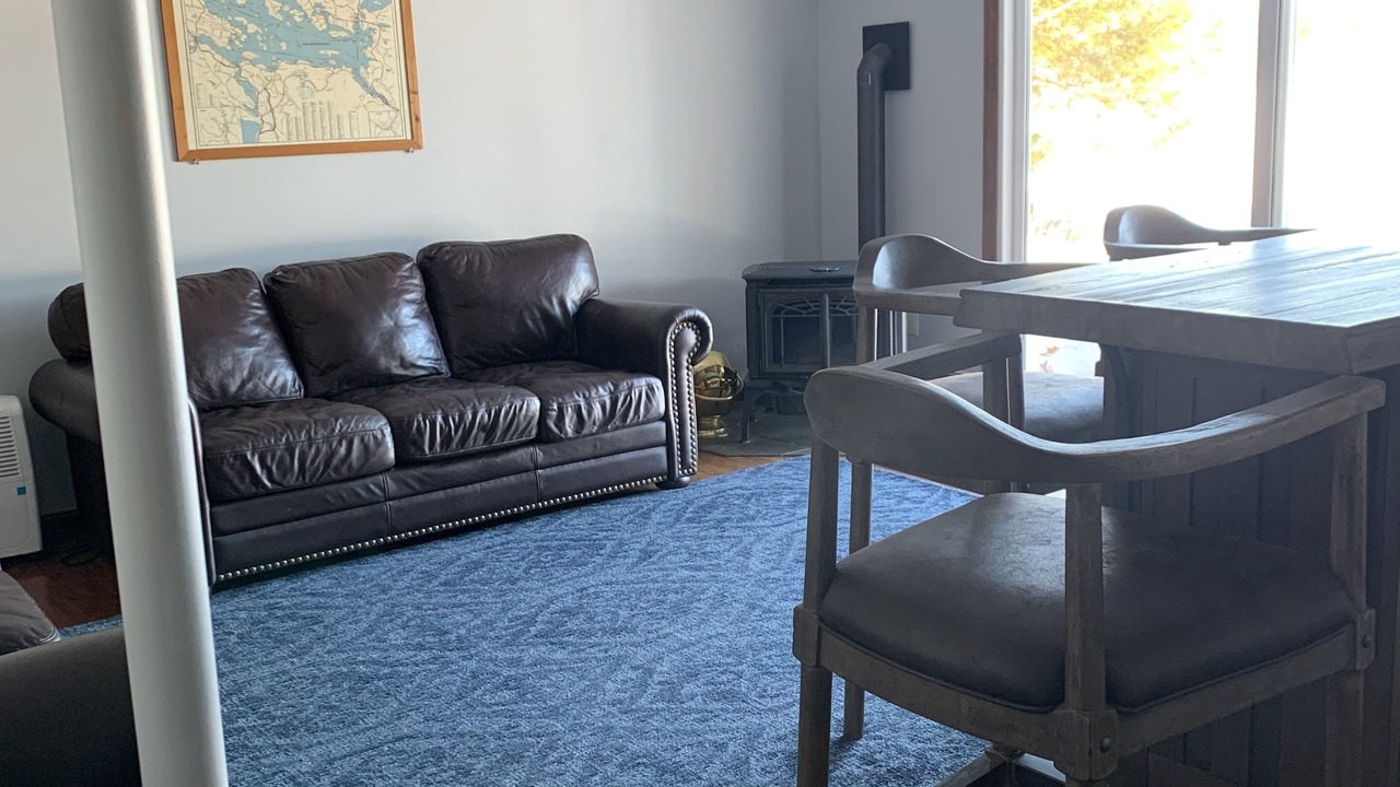 Photo of Livingroom in Mirror Lake