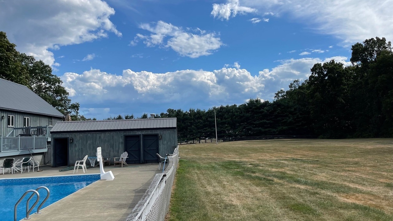 Photo of Outdoor in Hillside Lake