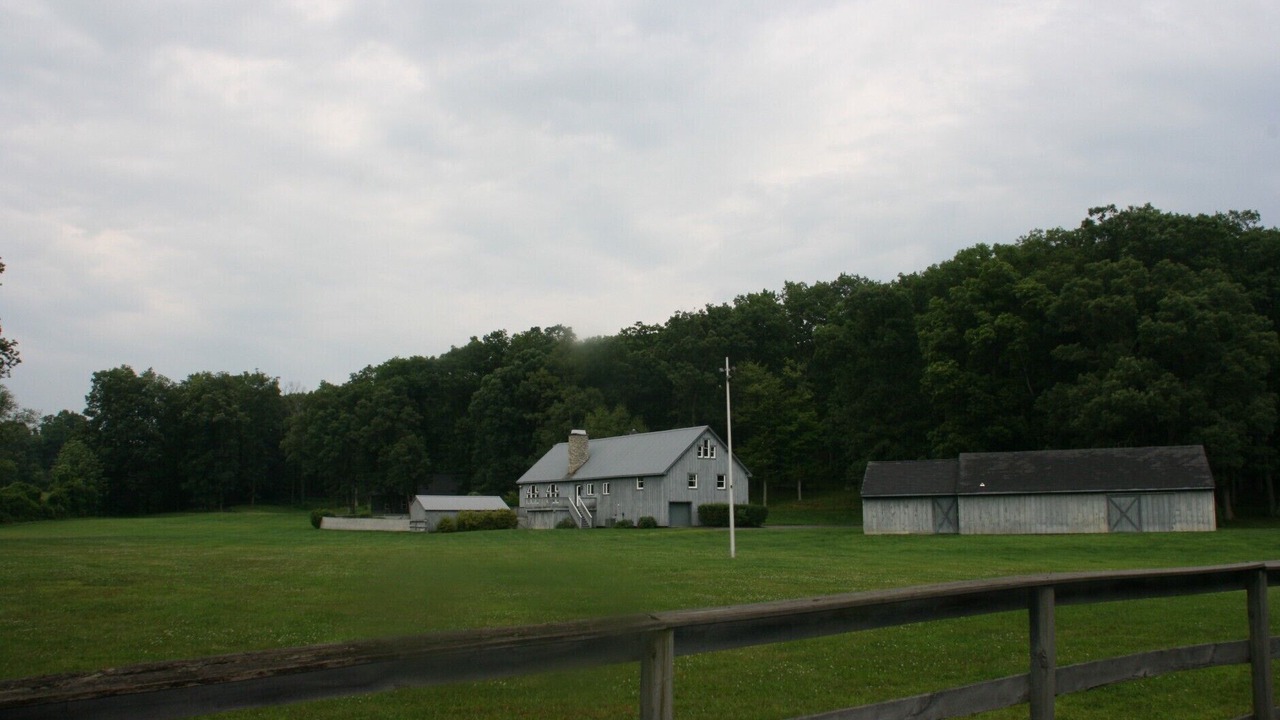 Photo of Outdoor in Hillside Lake