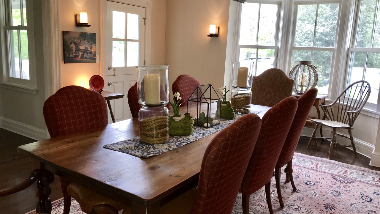 Photo of Livingroom in Village of Southampton