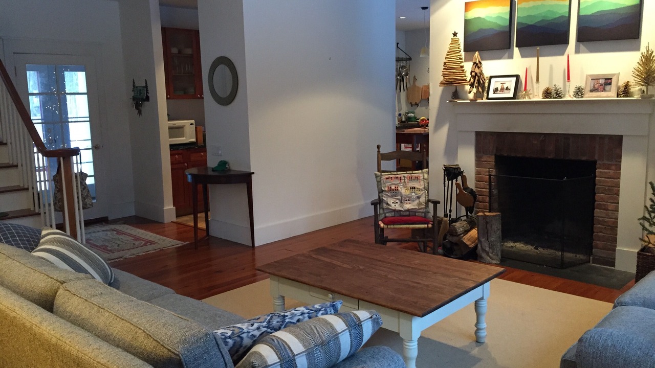 Photo of Livingroom in South Londonderry