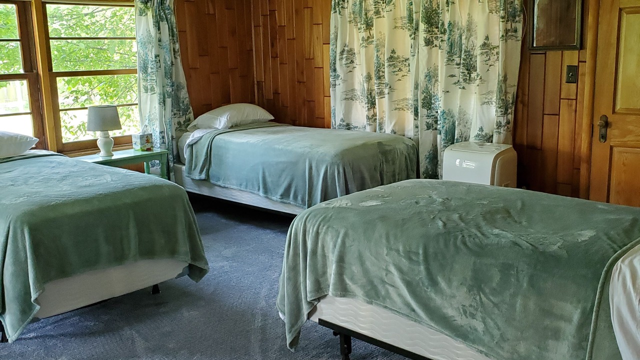 Photo of Bedroom in Town of Schroeppel
