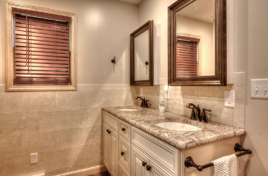 Photo of Bathroom in Treasure Lake