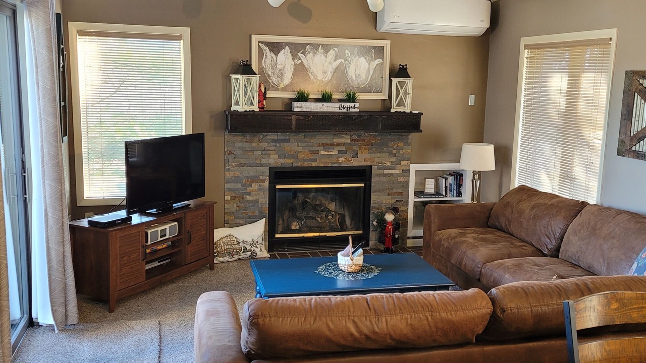 Photo of Livingroom in Clymer