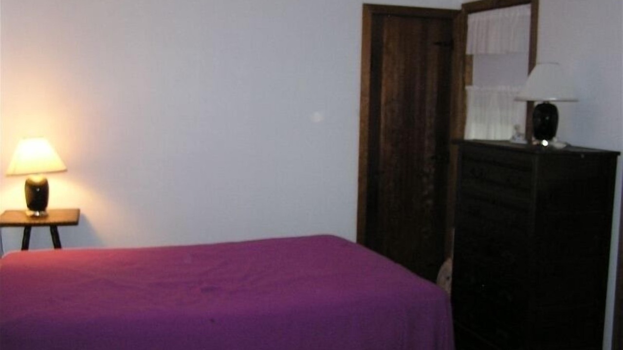 Photo of Bedroom in Westbrook Center