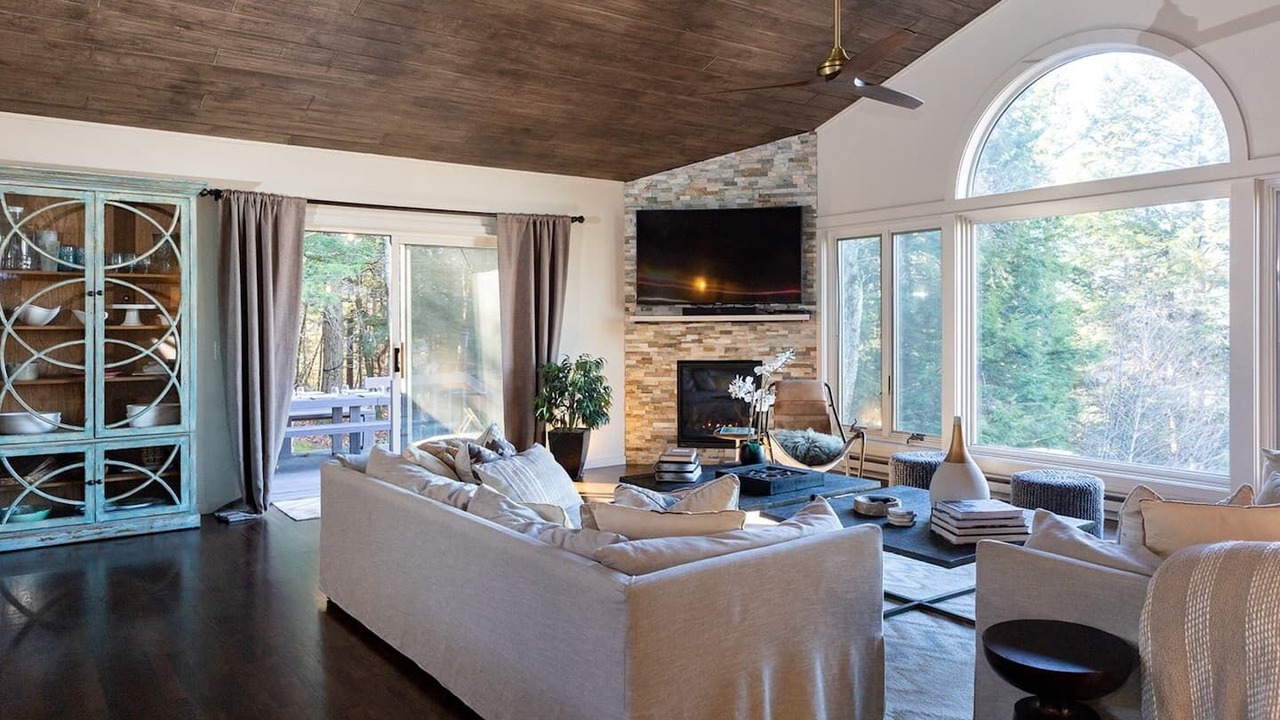 Photo of Livingroom in Monterey