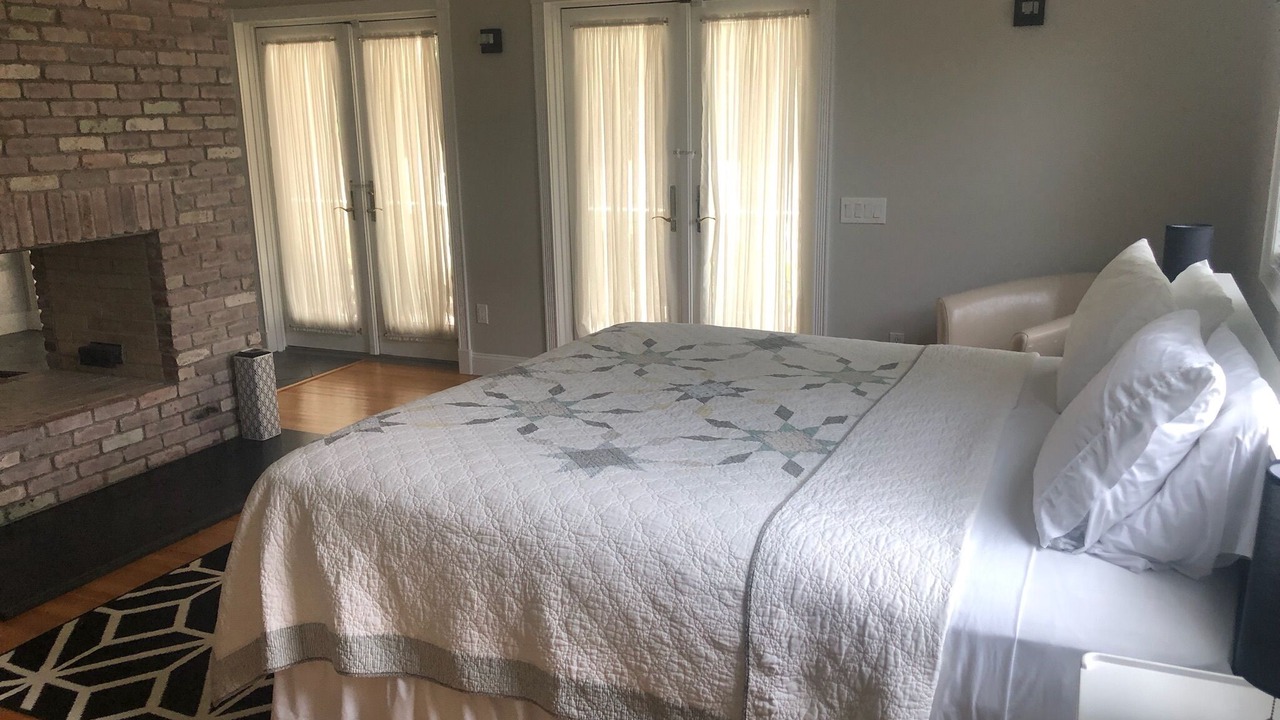Photo of Bedroom in Culloden Shores