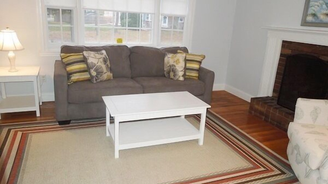 Photo of Livingroom in West Yarmouth