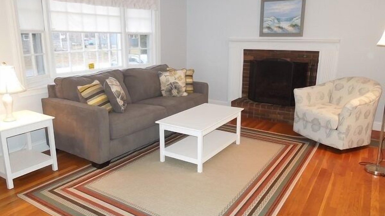 Photo of Livingroom in West Yarmouth