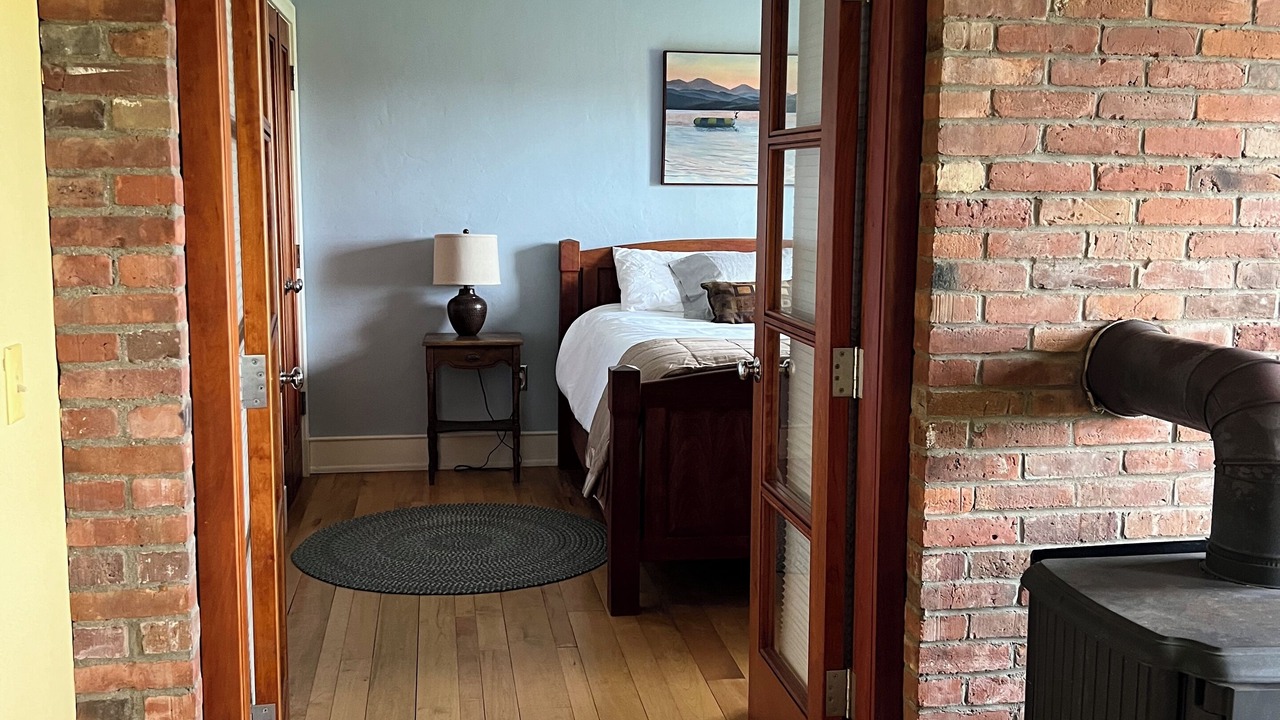 Photo of Bedroom in Lyndon Center