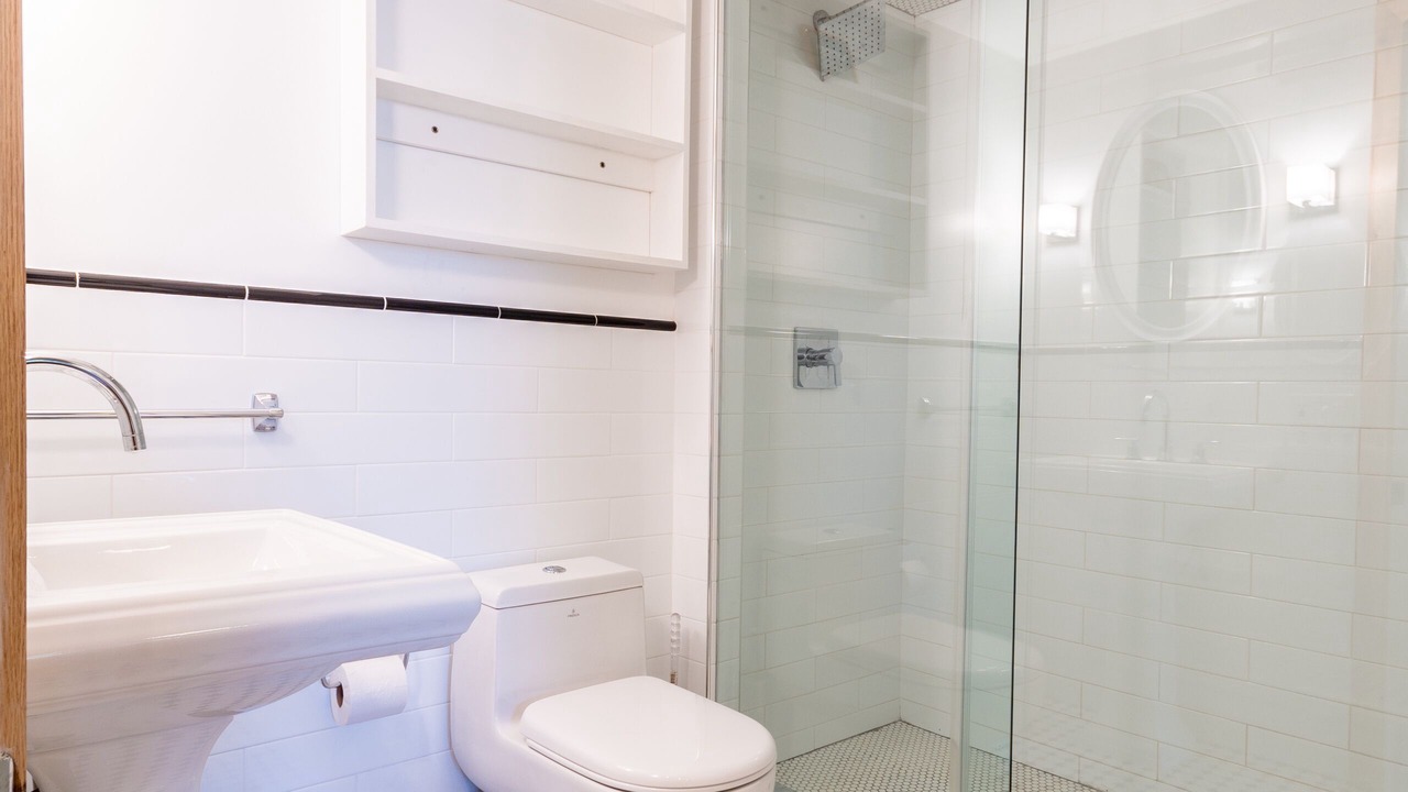 Photo of Bathroom in Central Park North