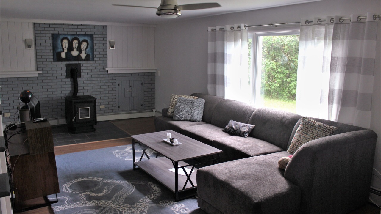 Photo of Livingroom in Saratoga Springs
