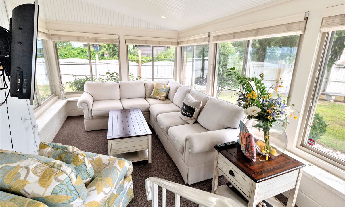 Photo of Livingroom in Sylvan Beach